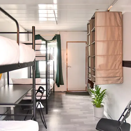 Festville Glamping Container * Nové Mesto nad Váhom